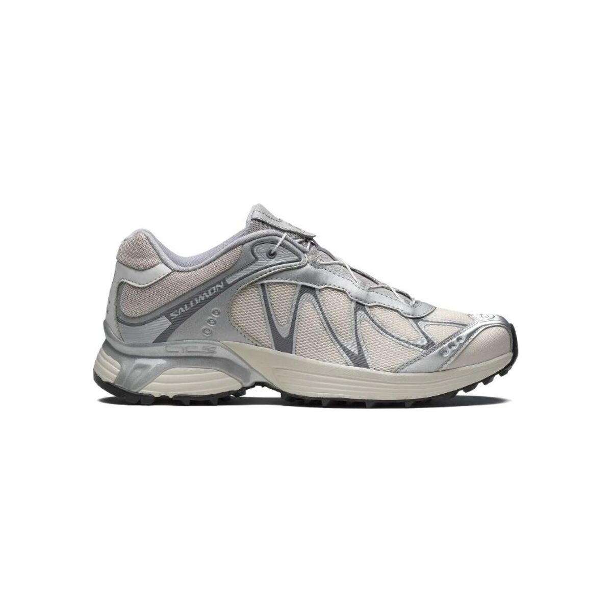 Salomon XT-Whisper L47801400 — кроссовки на белом фоне