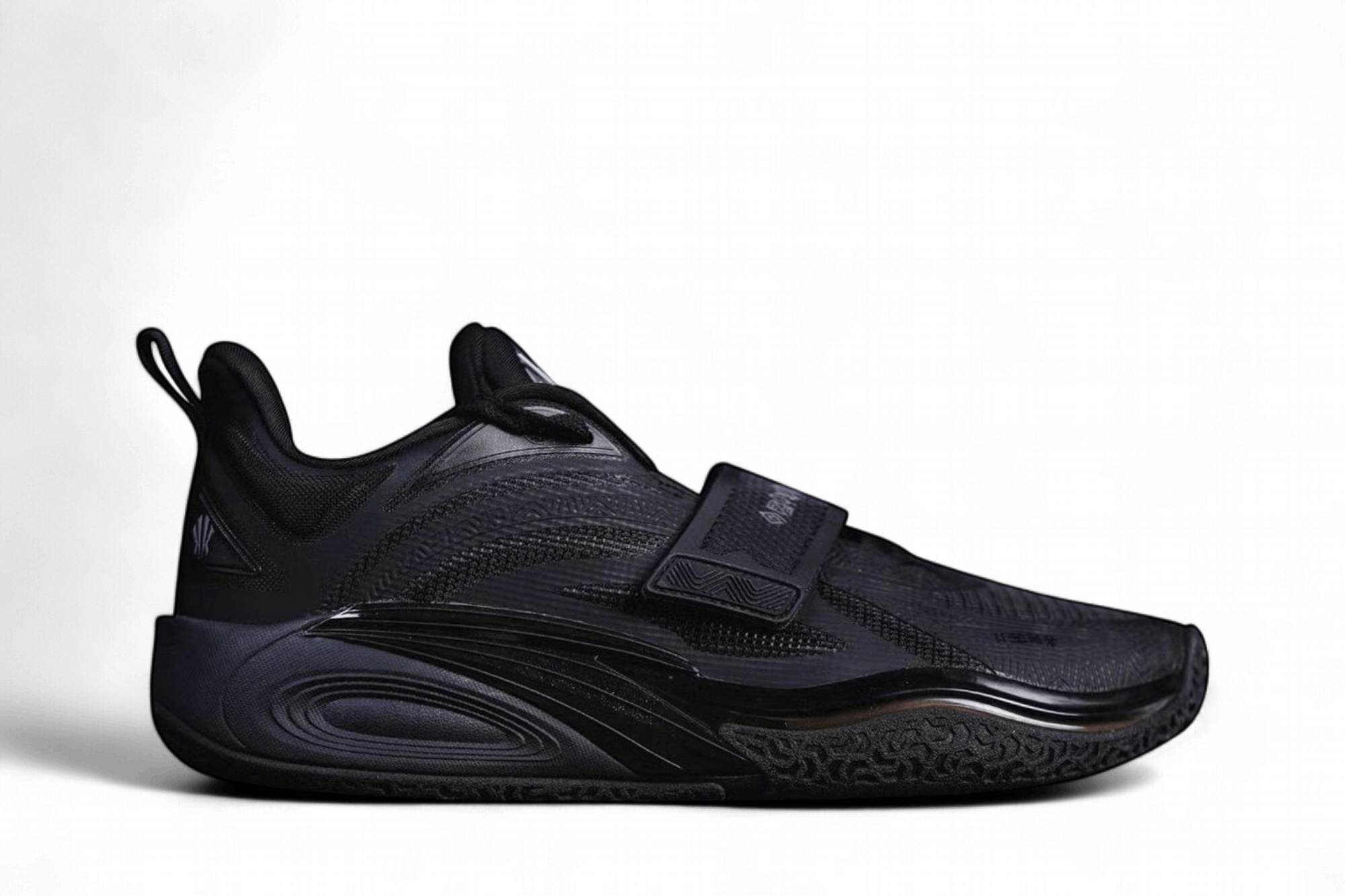 Anta Kai 1 Yin 'Triple Black'