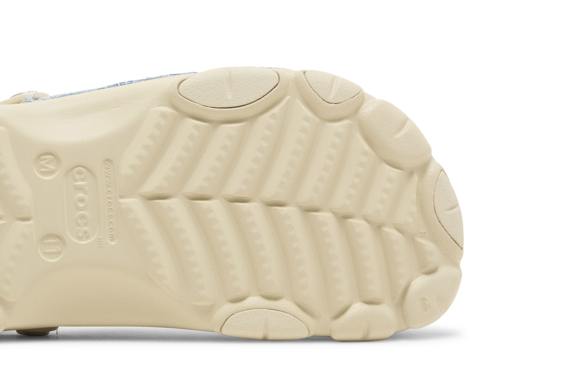 Levi's x Crocs Classic All-Terrain Clog 'Sashiko - Bone Blue'