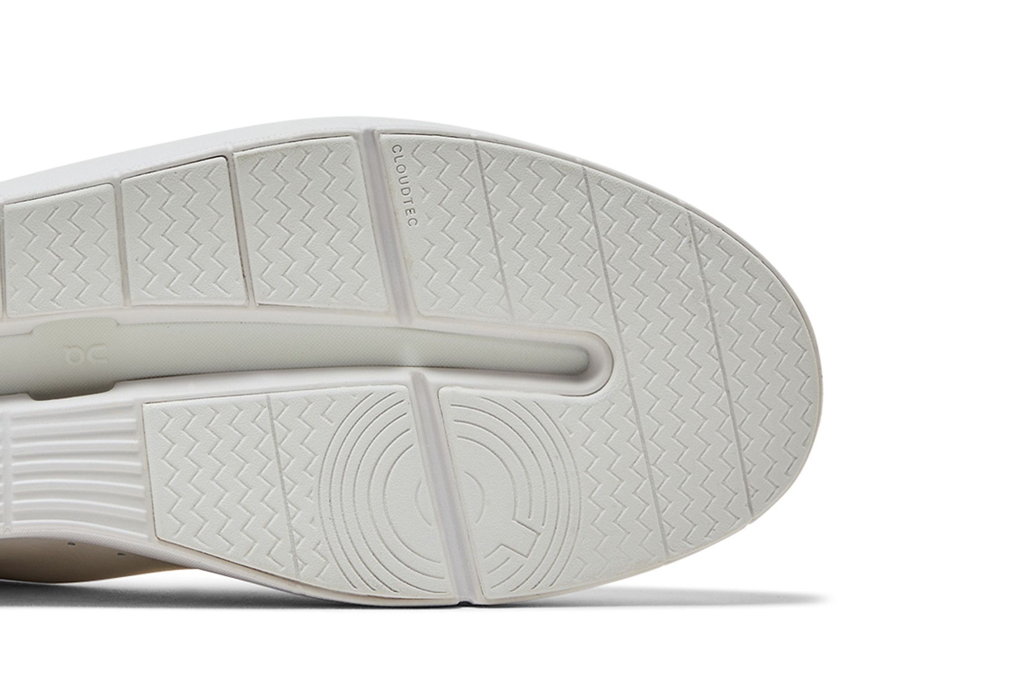 ON The Roger Advantage 'All White'