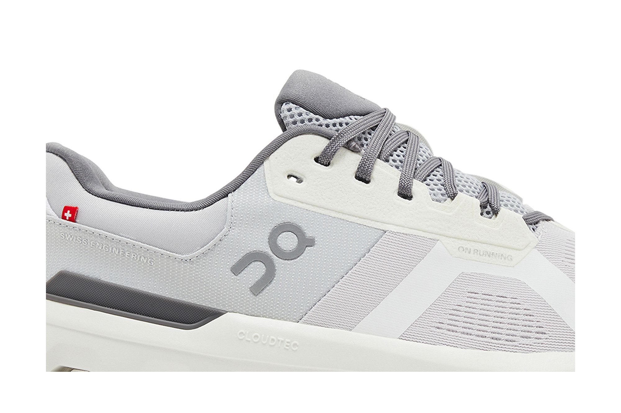 ON Cloudrunner 2 'Frost White'