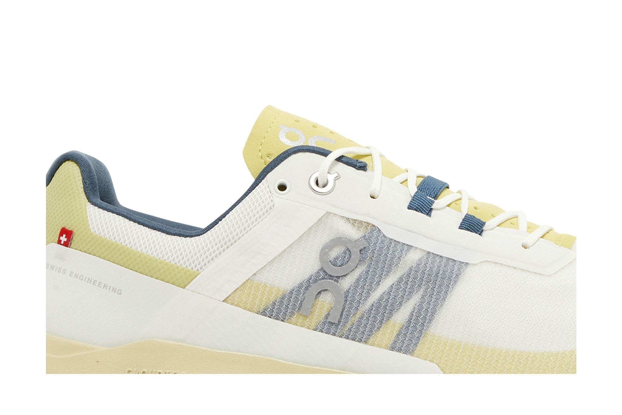 ON Cloudvista 'Ivory Endive'