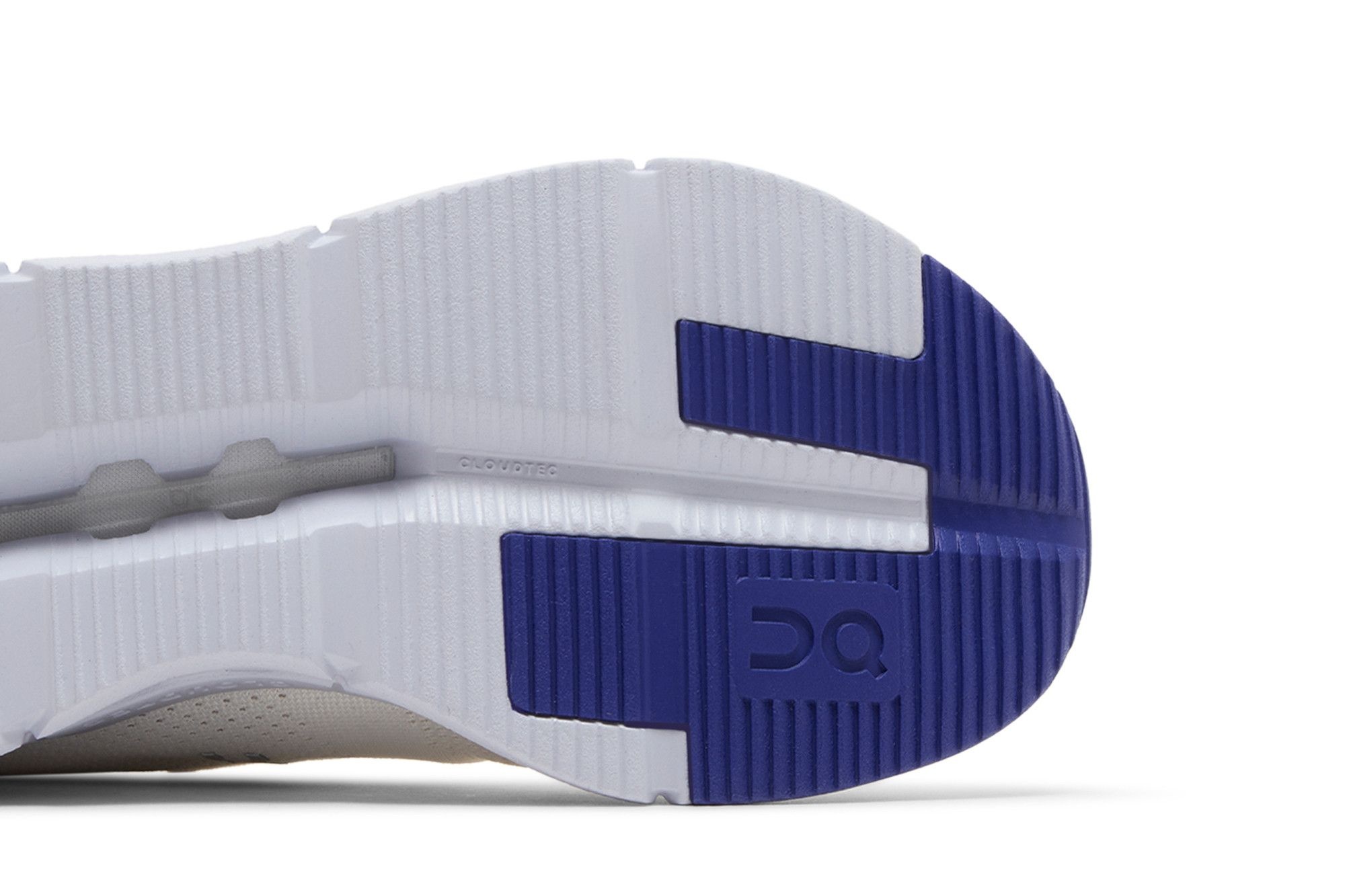 ON Wmns Cloudnova 'Undyed White Heather'