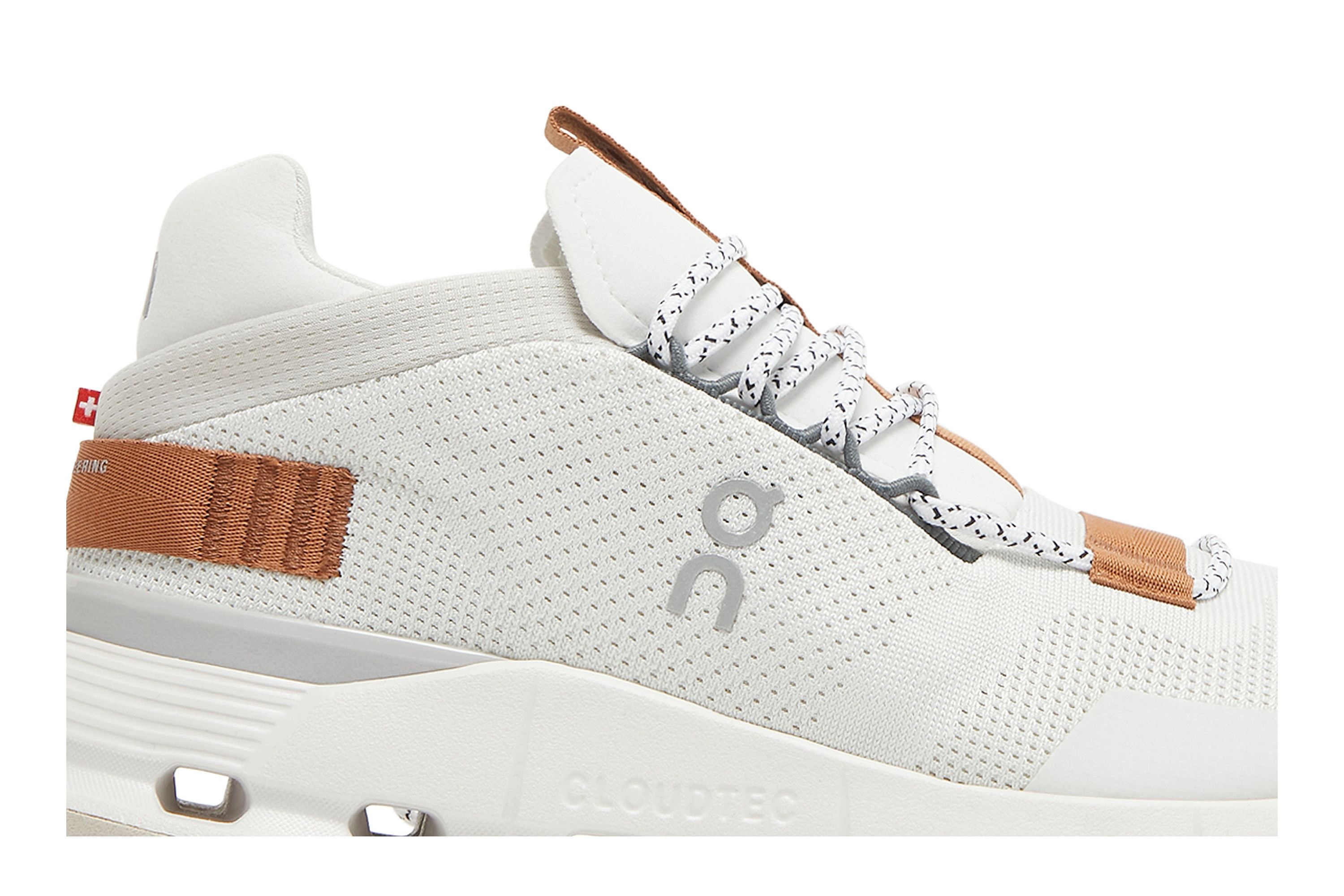 ON Wmns Cloudnova 'White Pearl'