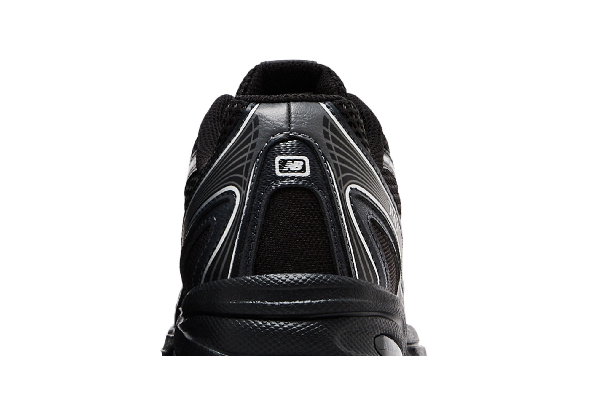 New Balance 740 Big Kid Wide 'Black Silver Metallic'