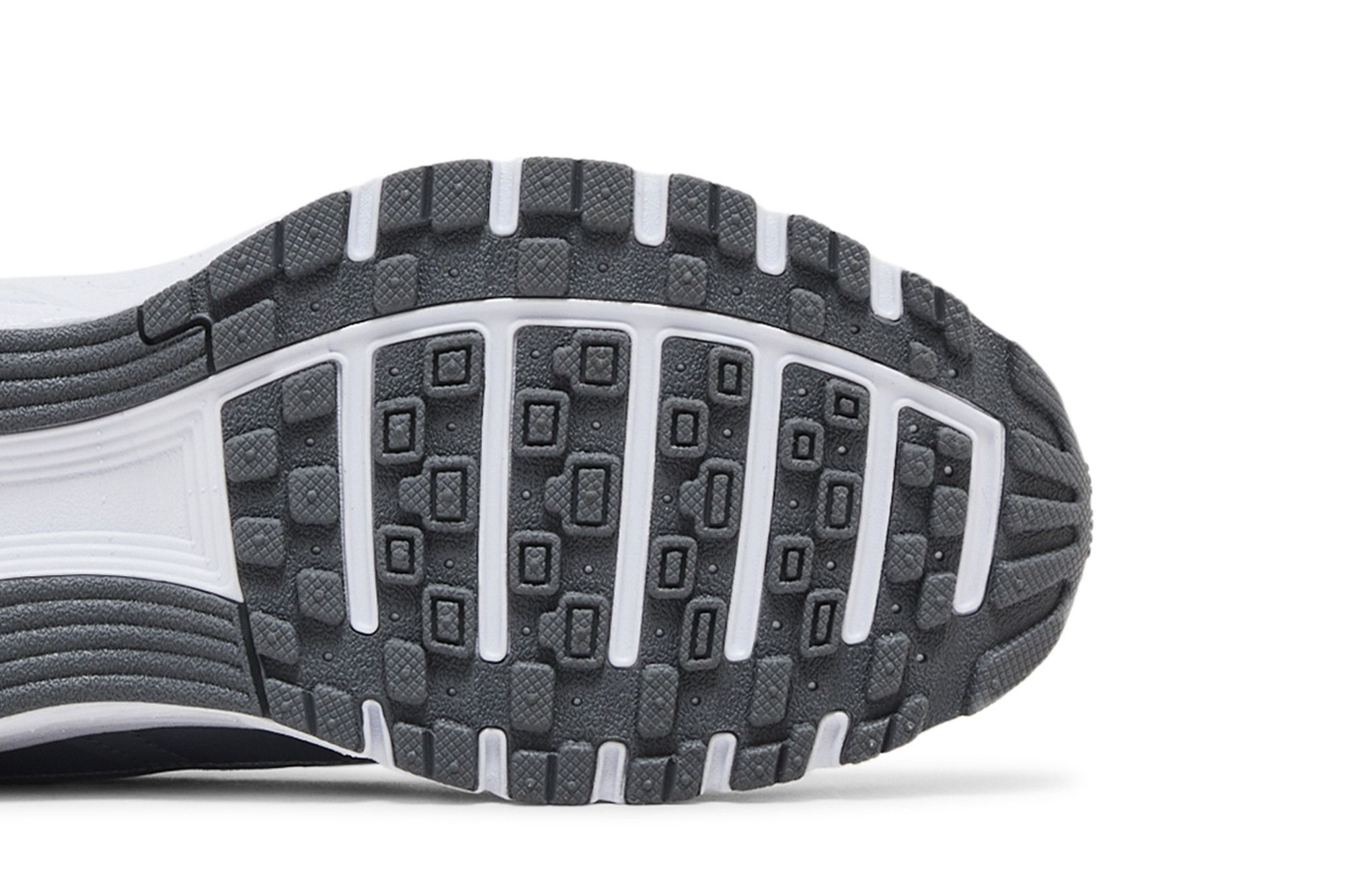 Nike P-6000 GS 'Metallic Cool Grey'