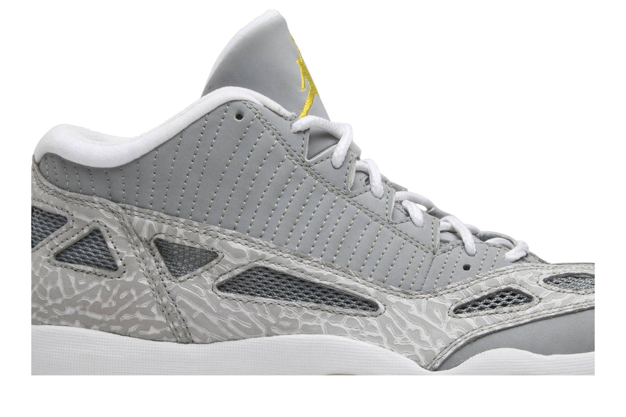 Air Jordan 11 Retro Low IE 'Silver'