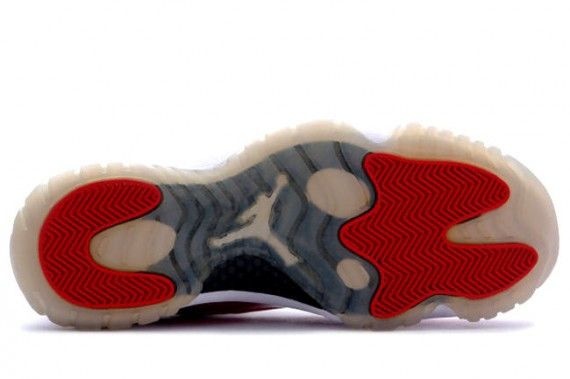 Air Jordan 11 Retro Low 'Cherry' 2001