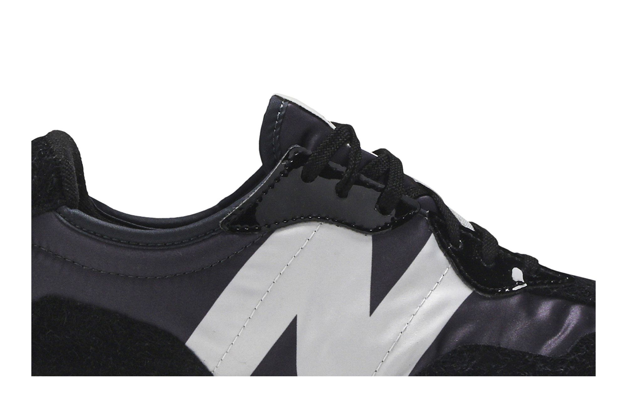New Balance Wmns 327 'Black Grey'