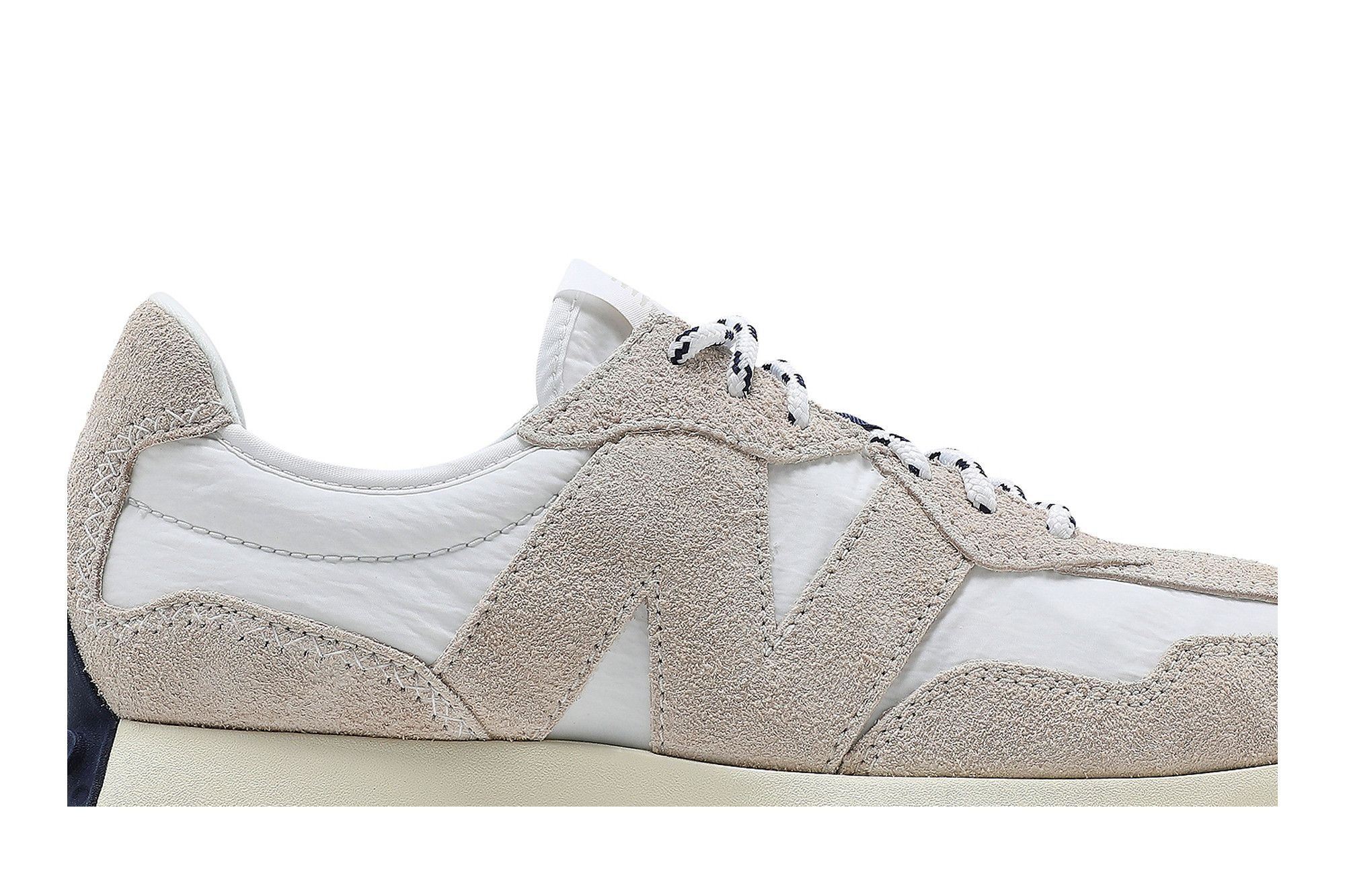 New Balance 327 'Moonbeam'
