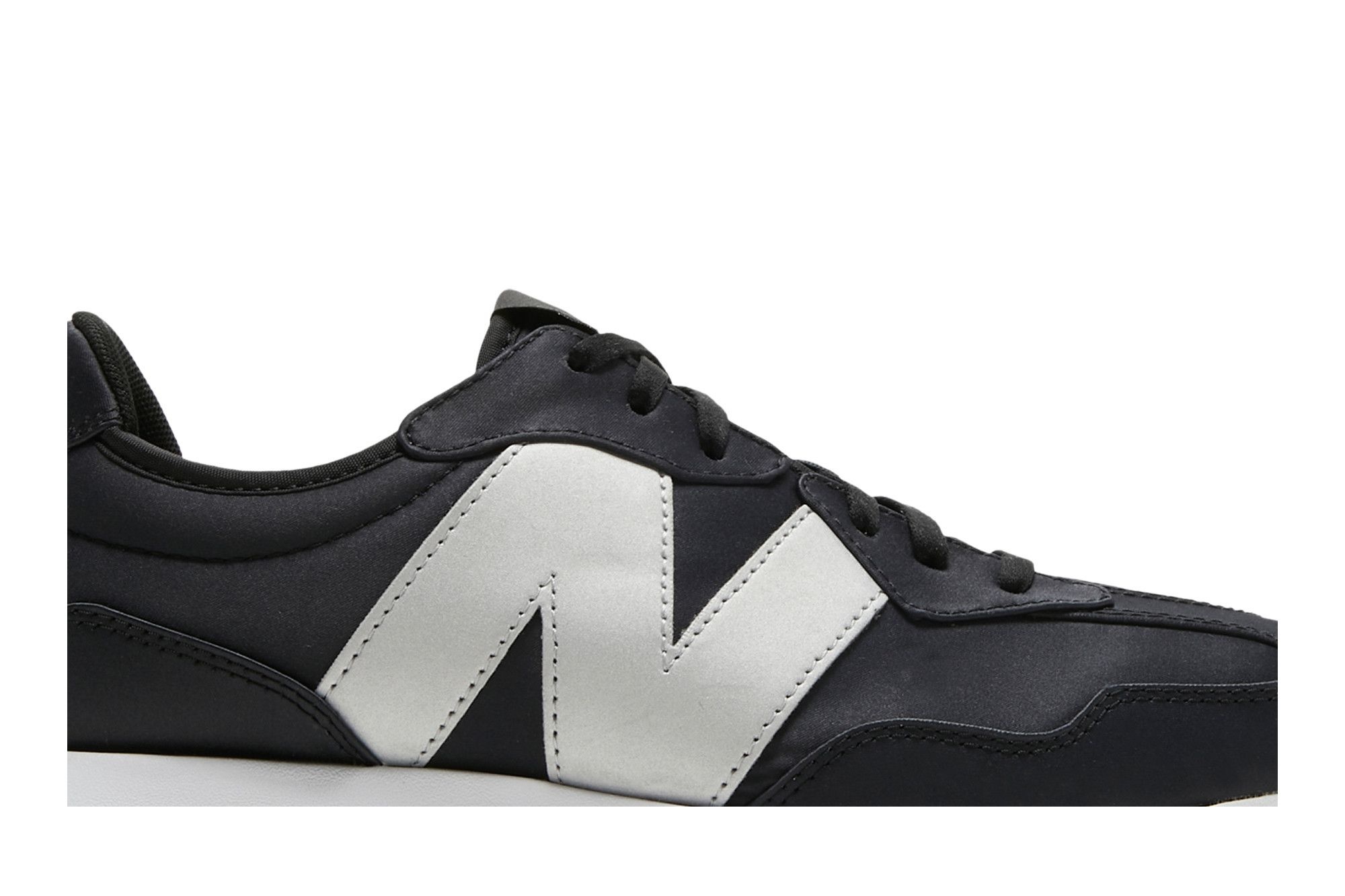 New Balance Wmns 327 'Black Gunmetal'