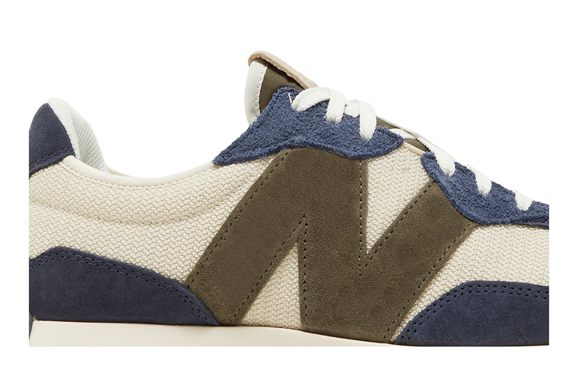 New Balance 327 'Beige Navy'
