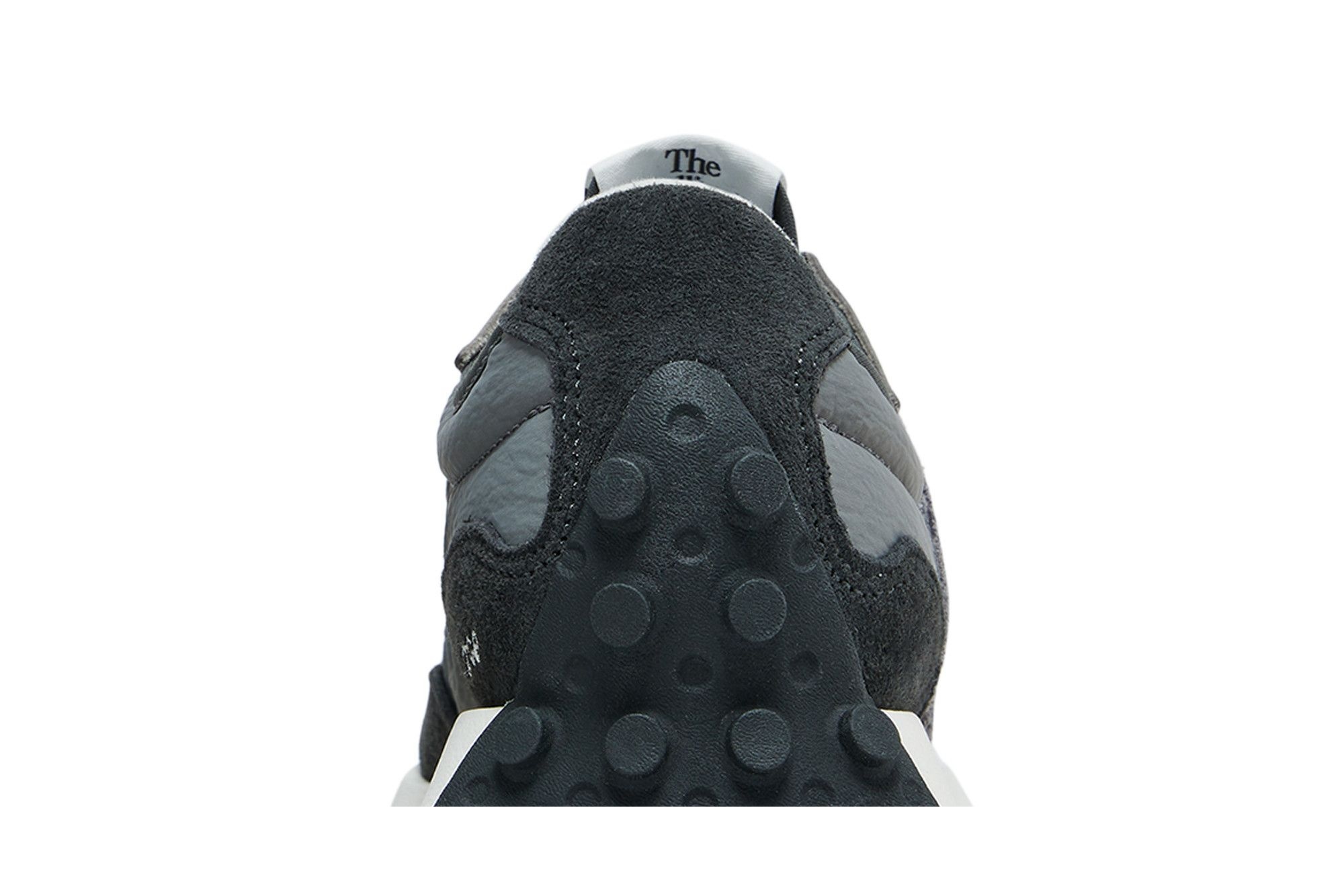 New Balance Wmns 327 'Blacktop'
