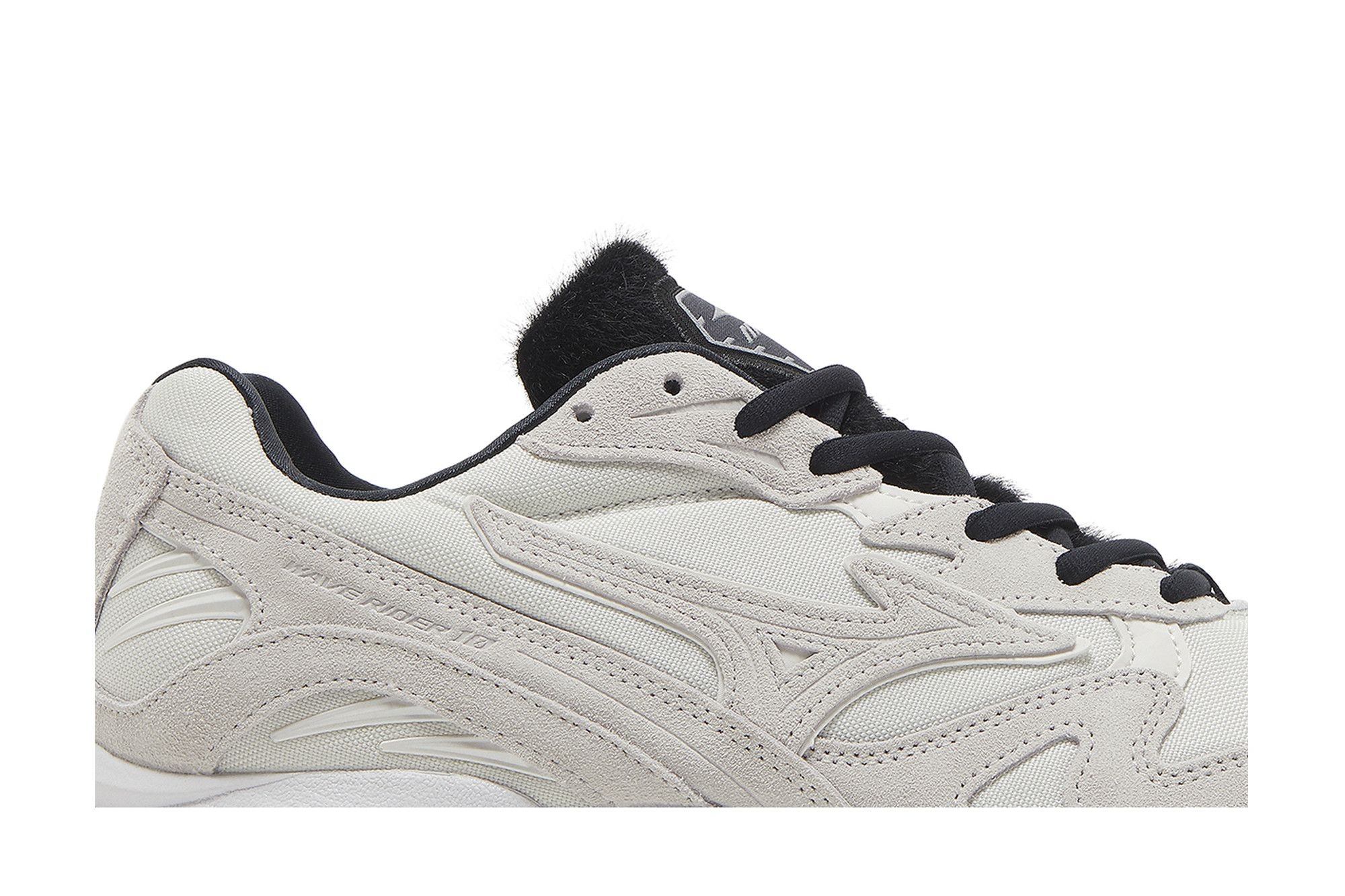 Mizuno Wave Rider 10 'Red Crowned Crane'