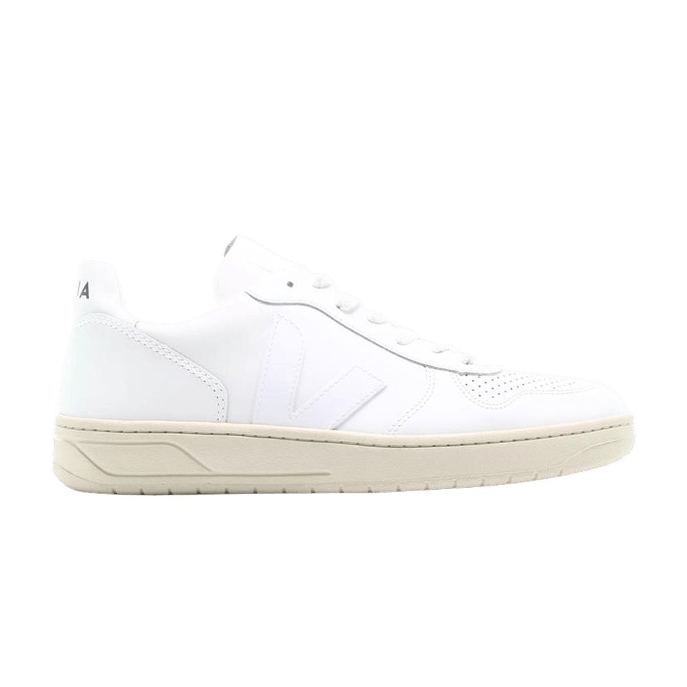Veja V-10 'Extra White'